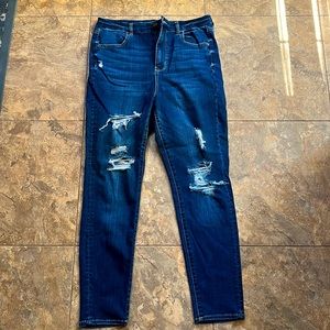 American Eagle Outfitters NWT Women’s Distressed Denim Jeggings